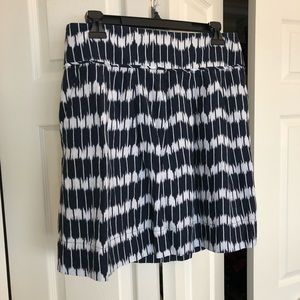 LOFT Navy/White Ikat Skirt Size 8